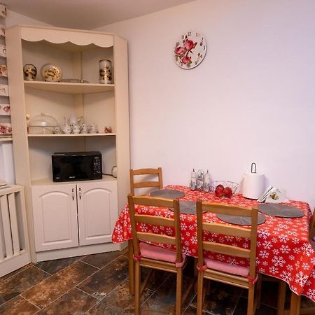 Stella'S Cozy Home Balotesti Eksteriør billede